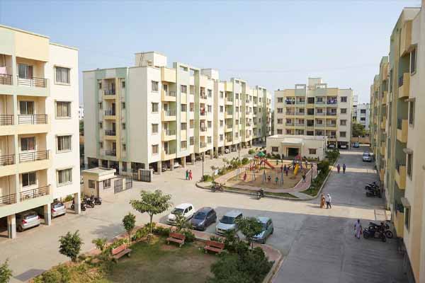 Meeting with a real estate agent